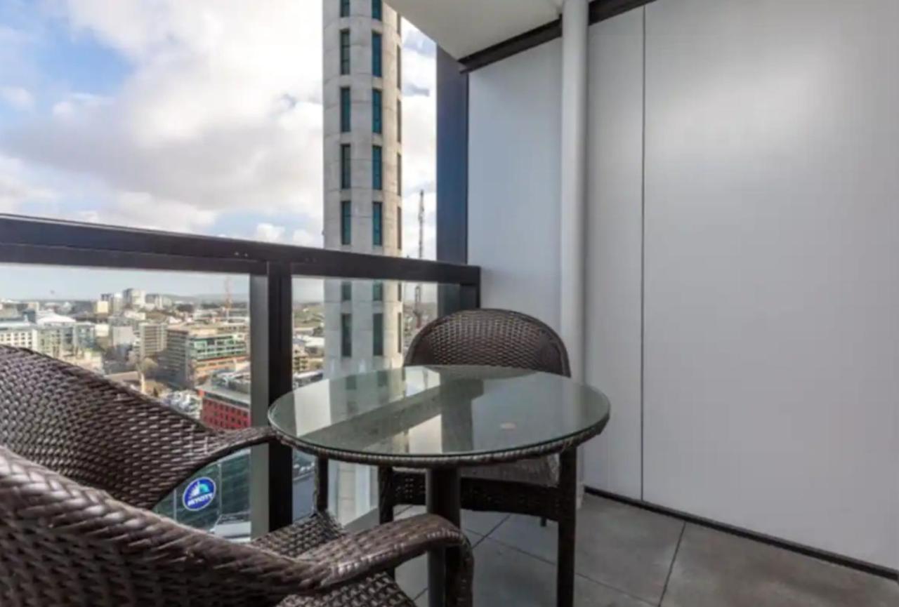 Stunning Skytower And City View 2 Bedroom Apartment 오클랜드 외부 사진